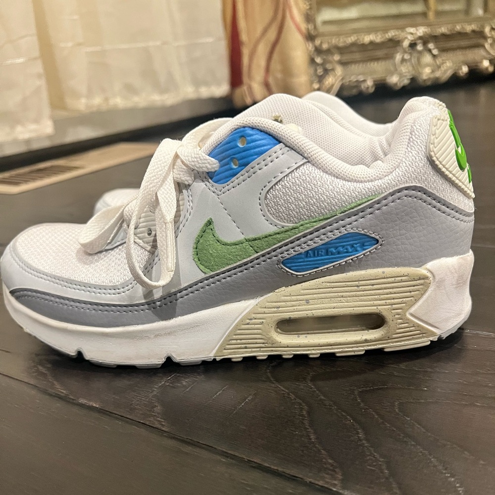 Nike Kids Air Max White and Green Sneakers